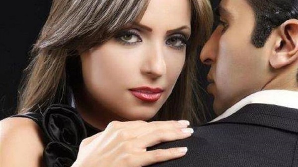 ريم البارودى واحمد سعد دويتو  على المسرح بــ " عقلك فى راسك "  