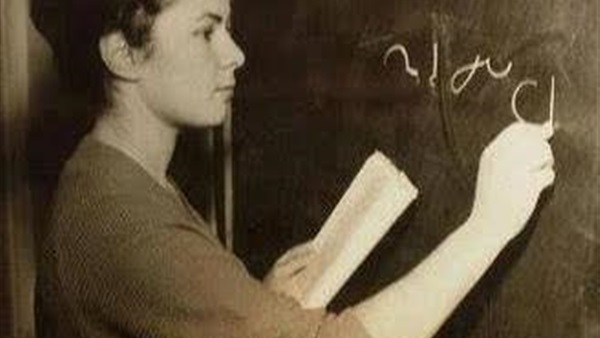 «حفيدة محمد علي» التي عملت مُدرِّسة لـ «الآلة الكاتبة»  