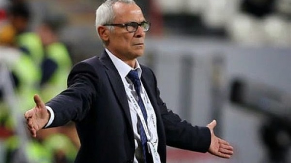 كوبر يحاضر لاعبي المنتخب  نظريًا قبل موقعة تشاد 