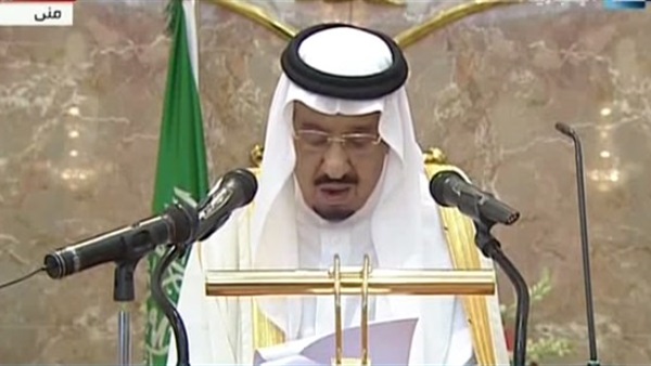 بالفيديو ..خادم الحرمين الشريف يستقبل قاده الدول الاسلاميه ورؤساء وفود الحجاج   