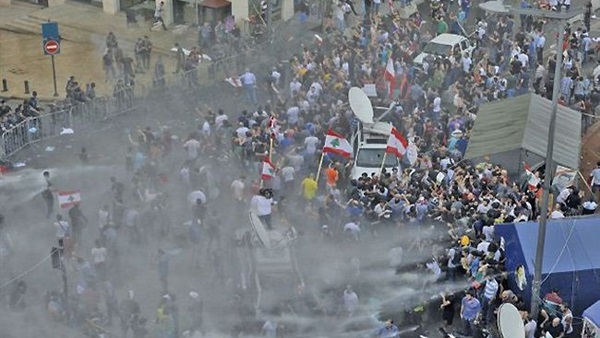 الحزب "الشيوعى اللبنانى" يدين  الاعتداء الوحشى على المتظاهرين فى بيروت 