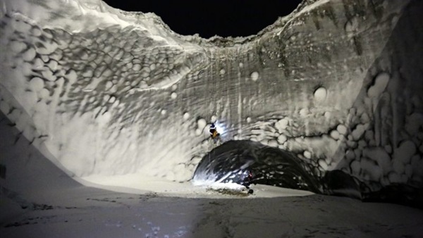 بالفيديو ... عالم روسي يكشف سر حفرة نهاية العالم   