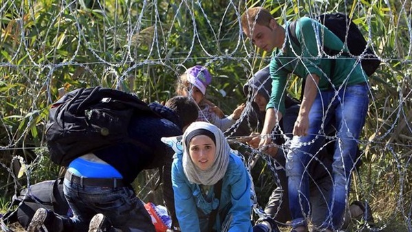 إسرائيل تقدم الحل لأوروبا لوقف  تدفق اللاجئين الى أراضيها 