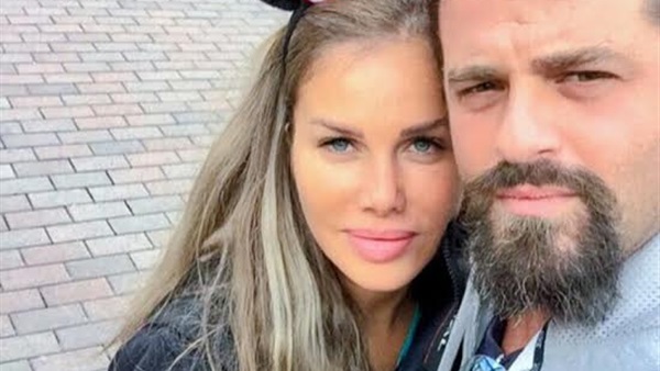 "نيكول سابا" تشعل انستغرام بصورتها بديزني لاند 