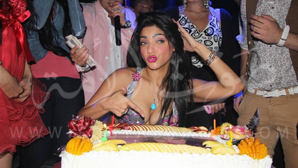 بالفيديو والصور.. بدلة رقص صوفيا تشعل حفل عيد ميلادها 