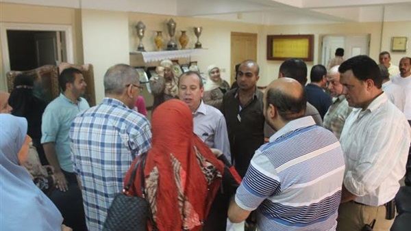 محافظ دمياط يفاجئ العاملين بمبني إغاثة  مديرية التضامن الاجتماعي 