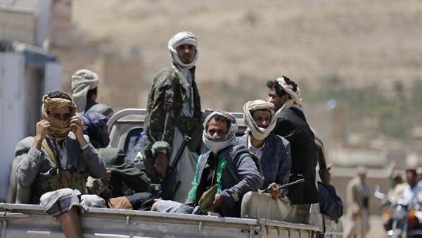  الحوثيون يقتحمون شركة نفط باليمن   وينهبون مخزون الديزل  