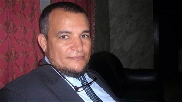 نواب مصر يطالب الرئيس بسرعة اجراء استفتاء لتعديل الدستور 
