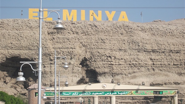 شوارع المنيا تخلو من المارة بسبب موجة الصقيع