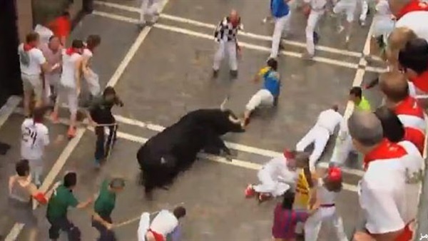 «صحيفة أسبانية»: عيد مطاردة الثيران  سبب لانشقاق الشعب 