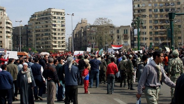 أشهر 5 شائعات لثورة 25 يناير..«وجبة الكنتاكى» أثارت سخرية المتظاهرين..حصول الثوار على مبالغ مالية مقابل الإعتصام بالميدان..حشد الجيش الإسرائيلى قواته على الحدود المصرية..وإقامة علاقات جنسية الأبرز