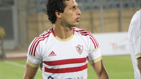 خروج طارق حامد مصابا في مباراة سموحة