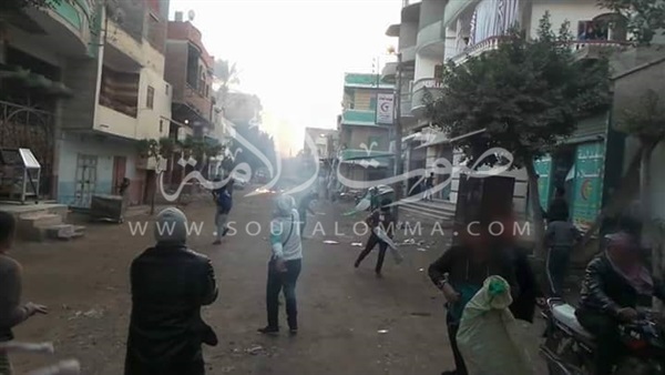 بالصور.. اشتباكات بين قوات الأمن والإخوان في الشرقية