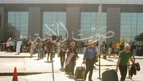 وصول 5 آلاف سائح لمطار الغردقة الدولى 