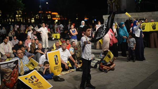 الإرهابية في اسطنبول تتابع أحداث احتفال ذكرى 25 يناير