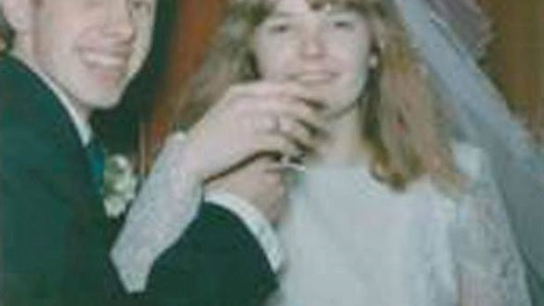 بالصور.. تعرف على أكثر رجل مزواج في بريطانيا