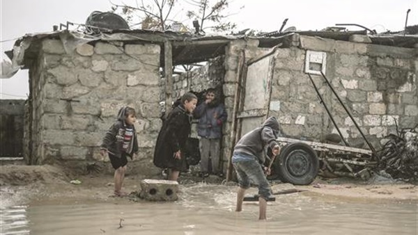 مشرّدو الحرب و«هطول الأمطار»