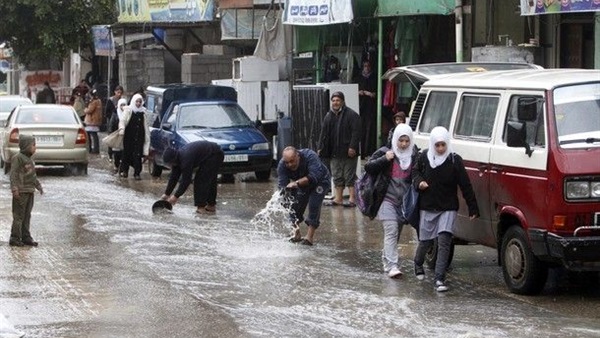 «المنخفض الجوي» يفرض الإقامة الجبرية على سكان غزة