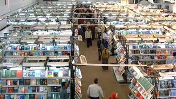 اليوم.. طرح 12 ديوان للشاعر محمد الشحات بمعرض الكتاب