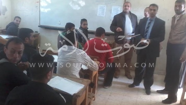 تحويل عدد من مراقبين لجان الإمتحانات للتحقيق بكفر الشيخ 