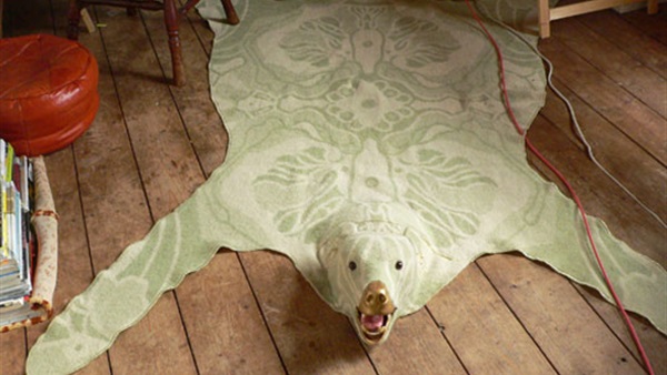 جلود الحيوانات تضيف لمسات ساحرة في منزلك