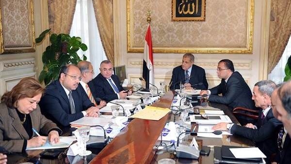 "الوزراء" يستعرض تقنين أوضاع  مصانع شق الثعبان لتطوير  المنطقة وضمان حق الدولة