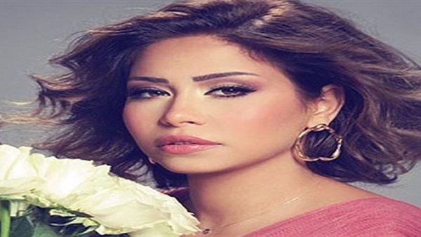 شيرين عبد الوهاب تداعب جمهورها بمناسبة العيد  