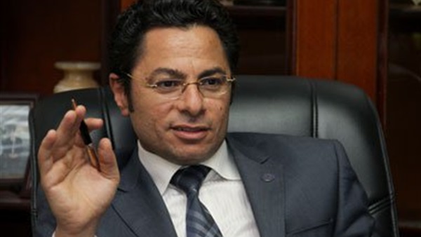 خالد أبو بكر: «السيسى يعمل اللي هو عاوزه دا راجل وطني»