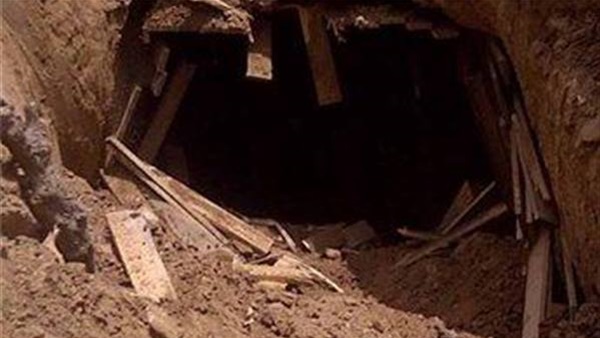 مصرع فلسطيني في انهيار نفق وسط قطاع غزة