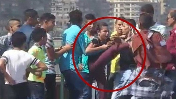 الجزائر تقر قانون حماية النساء من التحرش 