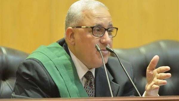 قاضي «سجن بورسعيد» يصحح تلاوة آية قرآنية للدفاع