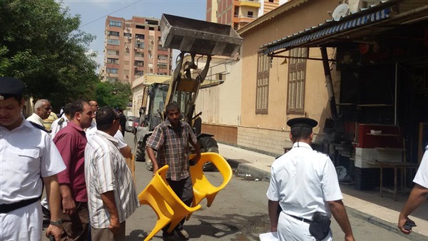 ضبط وتحرير 113 محضر ومخالفة  اشغالات بحى أول الاسماعيلية 