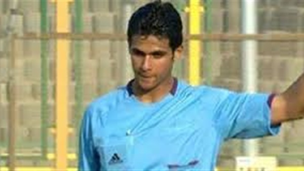 وصول حكام مباراة الزمالك والإسماعيلي