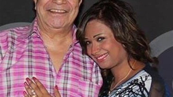 زوجة سعيد طرابيك عبر فيس بوك  «جوزي حبيبي يارب يخليك ليا» 