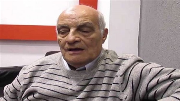 اسم «محمود بكر» يطلق علي حمام السباحة بالنادي الأوليمبي
