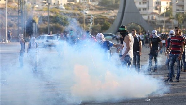 اصابة 8 فلسطينيين في مواجهات مع الجيش الاسرائيلي في غزة