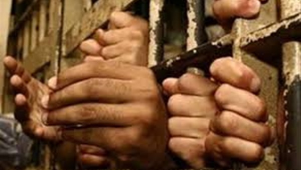 ضبط ثلاثة هاربين من أحكام مؤبدة بأسيوط