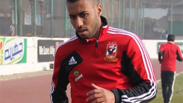 «عاشور» يغيب عن تدريبات الأهلي للإصابة