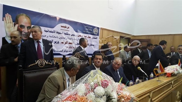 بالصور.. قضاة أسيوط يستقبلون «الزند» بالطبل البلدي