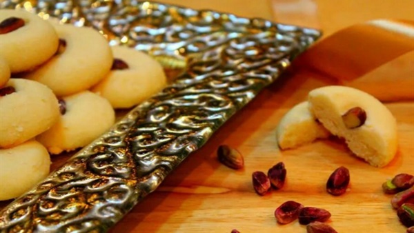أسهل الطرق لعمل غُريبة الفستق الحلبي