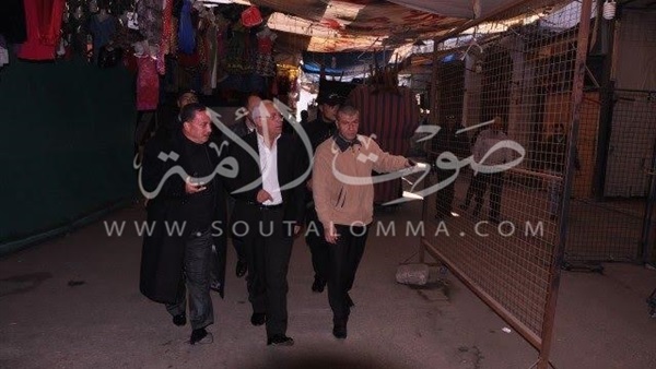 محافظ بورسعيد يطالب أصحاب المحلات بفتح الطرق العامه