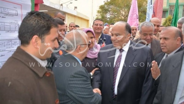 محافظ الدقهلية يفتتح معرض منتجات المدارس 