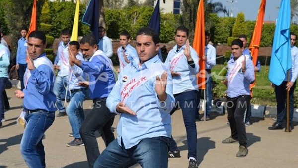 بالصور.. رئيس جامعة المنصورة يتابع برنامج التربية العسكرية 