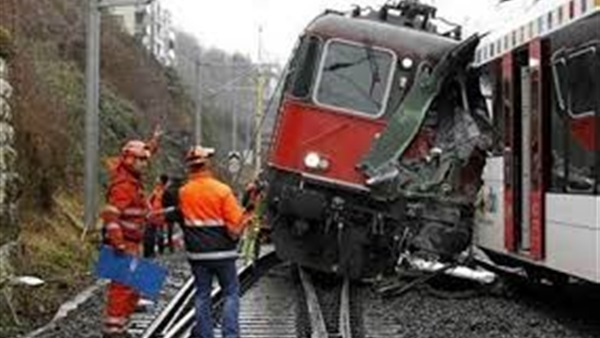 تفاصيل مقتل 90 شخصا في حادث تصادم قطارين بألمانيا