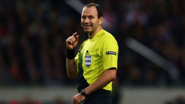 الحكم السويدي يهدي الكأس للزمالك  