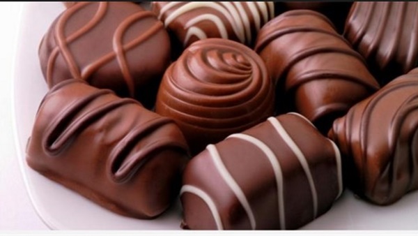 4 أطعمة تفرز هرمون السعادة