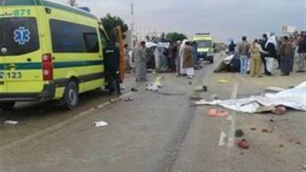 مصرع 3 أشخاص وإصابة 7 في حادثى سير بسوهاج