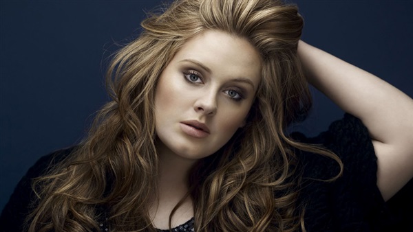 «آديل» تلقب بـ«صاحبة الأرقام القياسية»