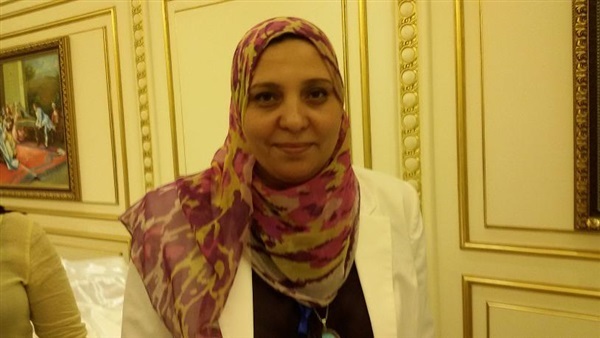 جراح عظام عالمي يجري عشرات العمليات الدقيقة بالأقصر مجانا