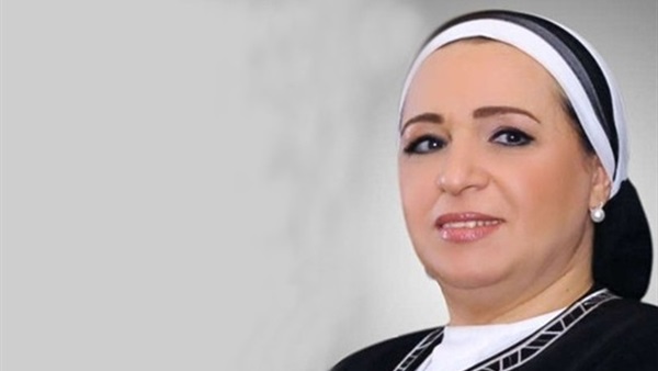 5 مناسبات ظهرت فيهم «زوجة الرئيس».. البداية مع حلف السيسي اليمين الدستورية.. وخلال حفل التنصيب بقصر القبة.. افتتاح قناة السويس الجديدة واحتفالات 6 أكتوبر.. والأخيرة فى خطاب مجلس النواب
